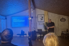 20250920_200928_resized